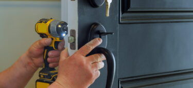 house-exterior-door-with-inside-internal-parts-lock-visible-professional-locksmith (1)